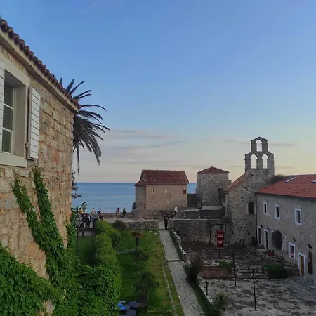 Hostel Freedom Budva